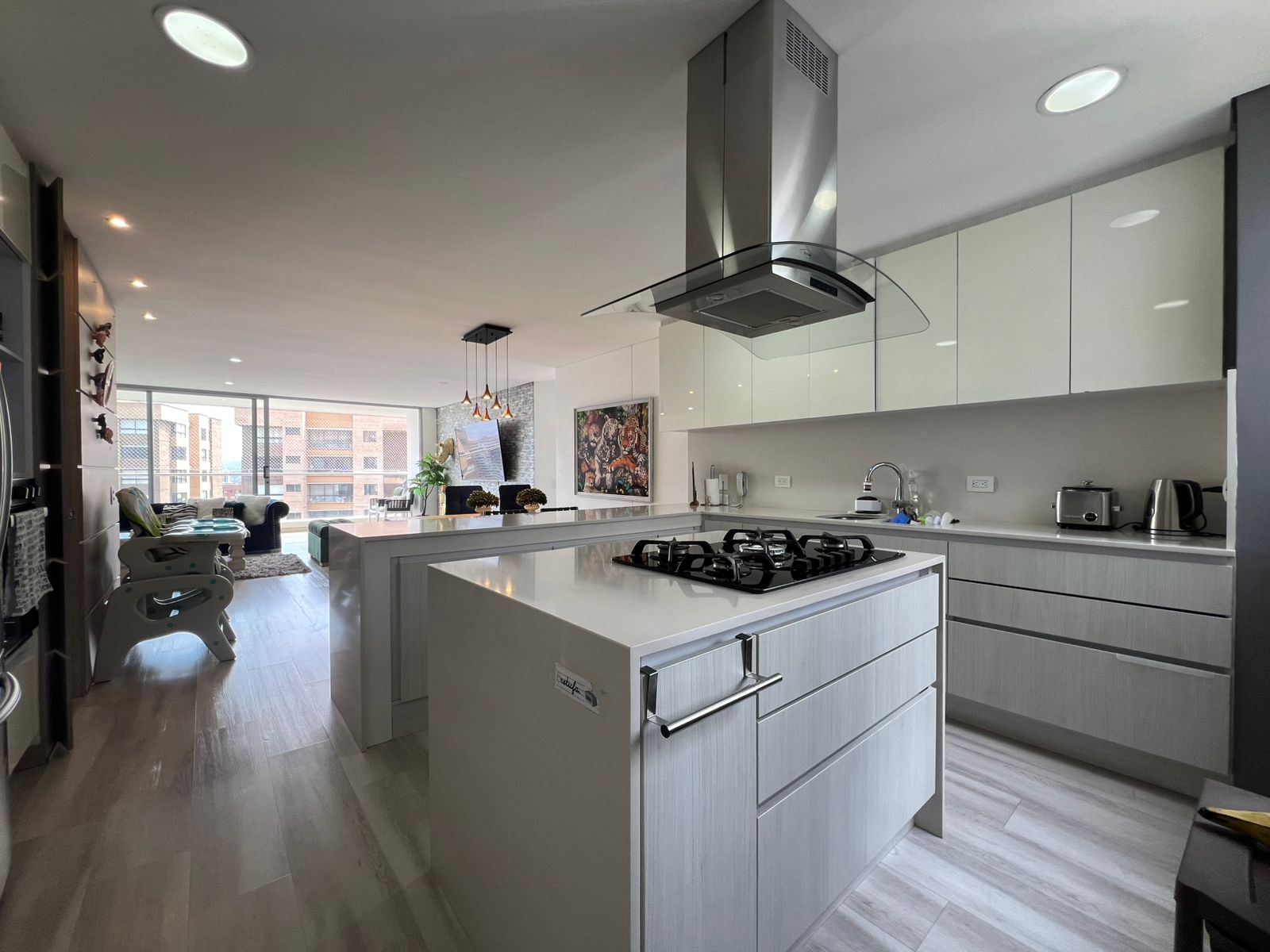 Apartamento en arriendo en La Pradera, Envigado · foto 3 de 16