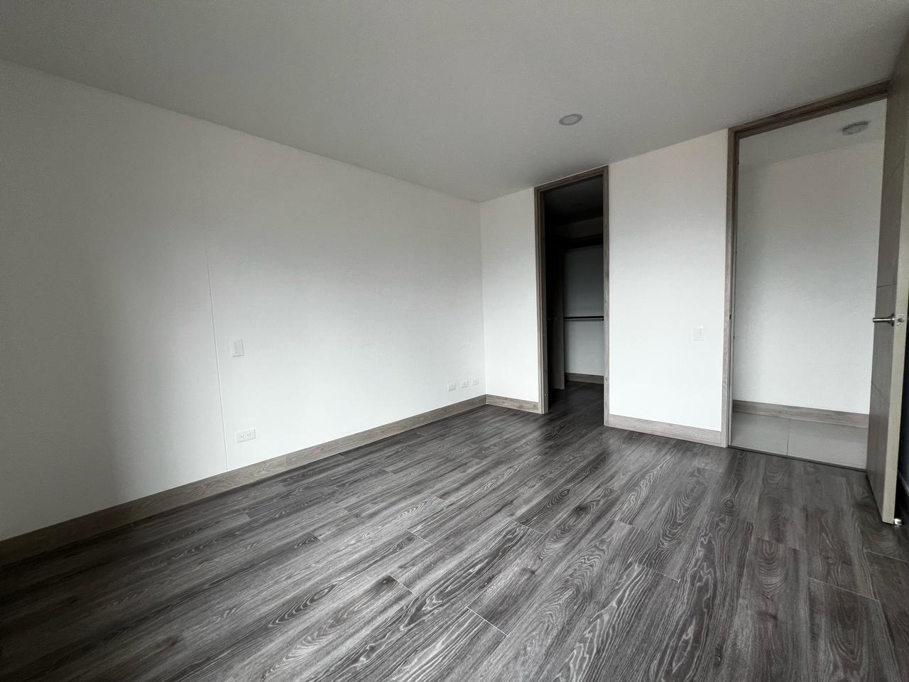Apartamento en arriendo en La Pradera, Envigado · foto 2 de 10