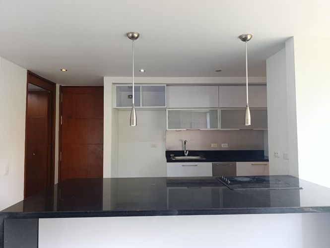 Apartamento en arriendo en El Poblado, Medellín · foto 6 de 13