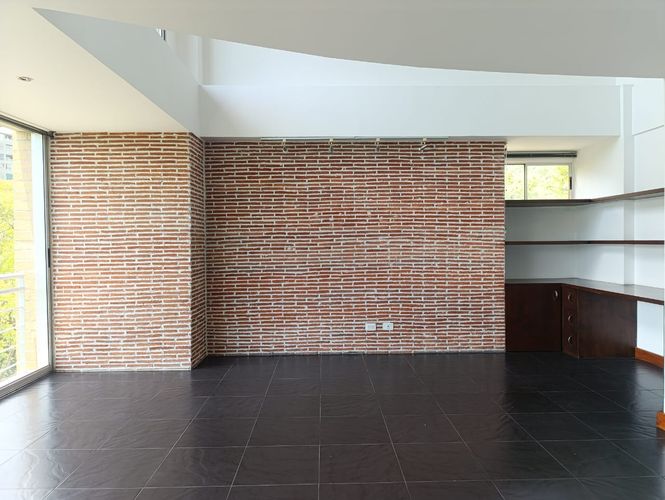 Apartamento en arriendo en El Poblado, Medellín · foto 2 de 13