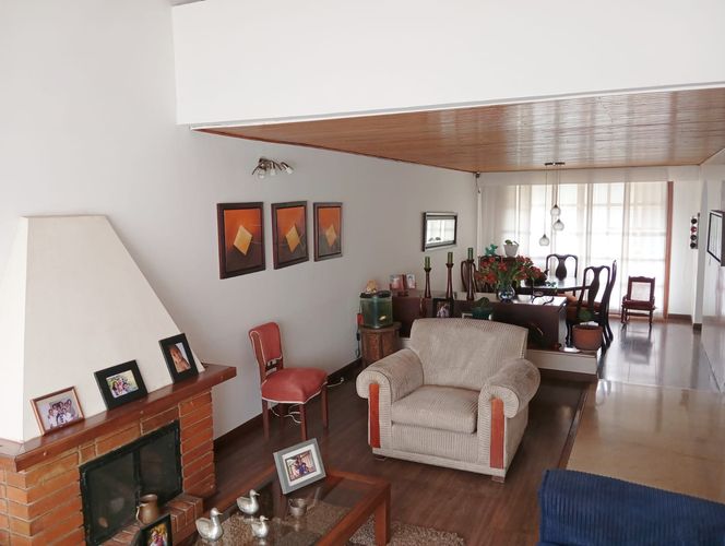 Casa de 3 alcobas en venta en Colina Campestre, Bogotá, 170 m² · foto 2 de 24