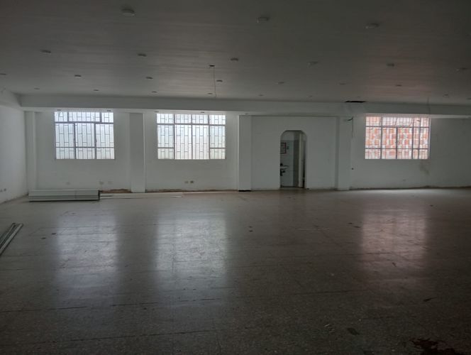 Local en arriendo en Armenia, Armenia, 320 m² · foto 2 de 6