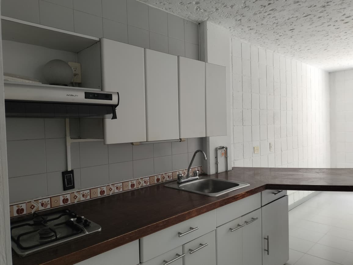 Apartamento en venta en El Poblado, Medellín · foto 2 de 16