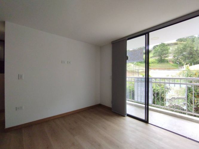 Apartamento de 2 alcobas en venta en Puente Pelaez, El Retiro, 60 m² · foto 5 de 12