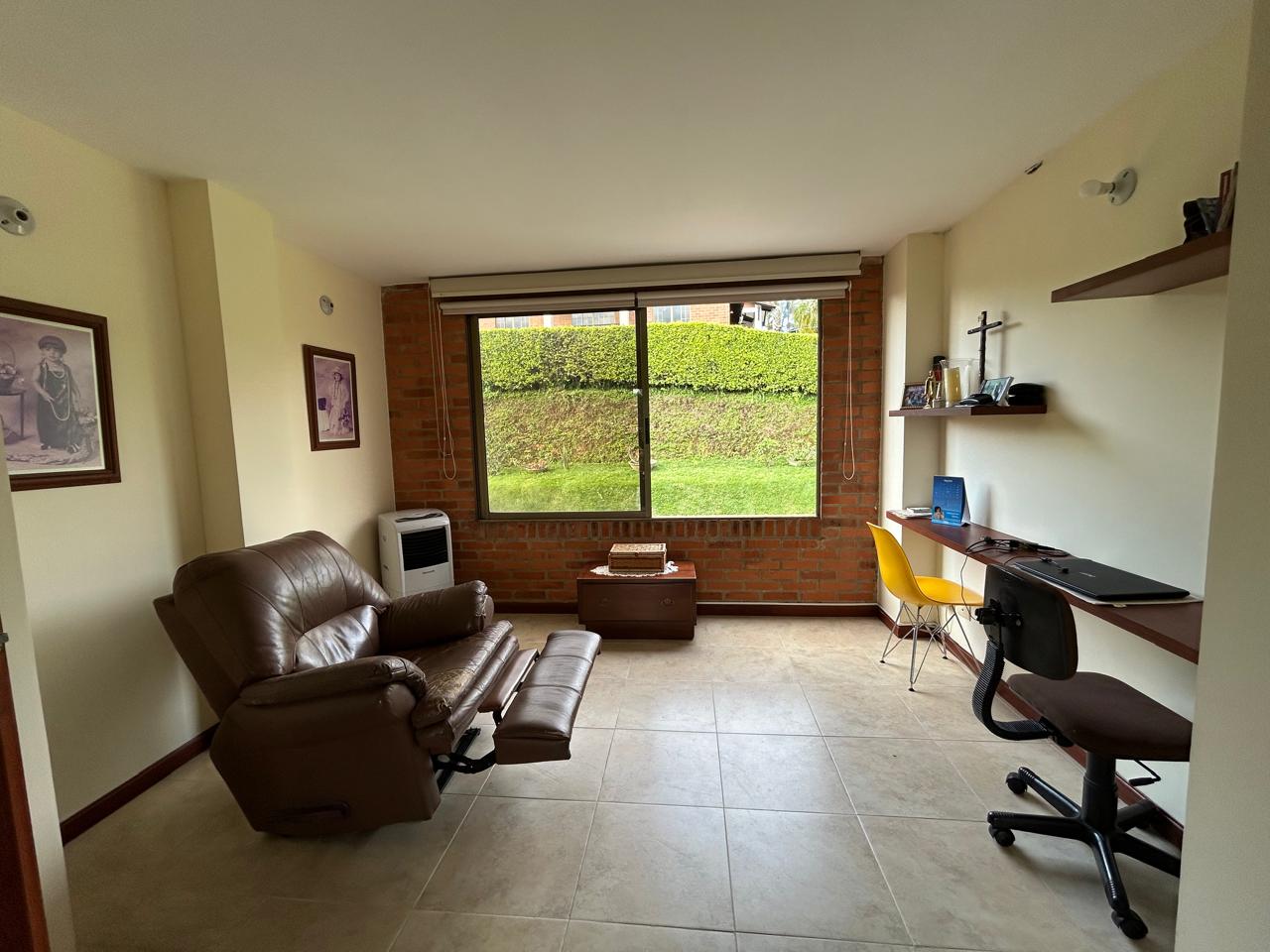 Casa en venta en Tribunas Corcega, Pereira · foto 11 de 24