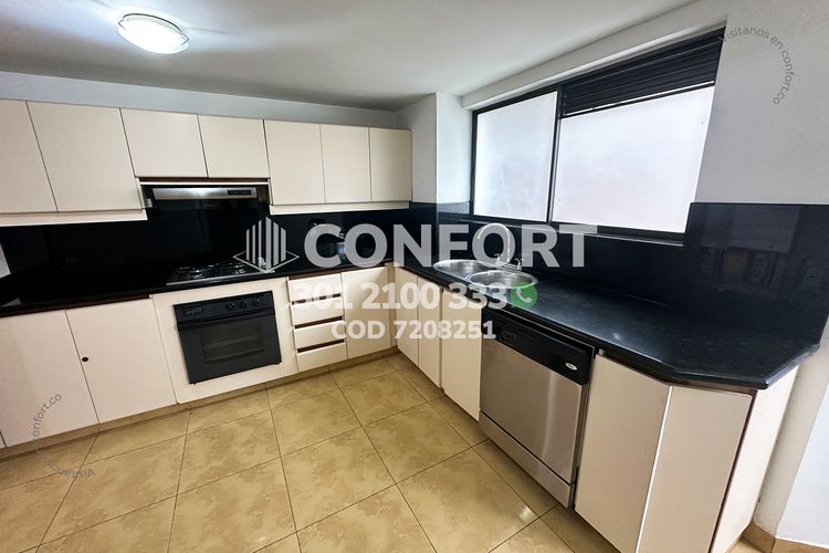 Apartamento de 3 alcobas en arriendo en Los Balsos, Medellín, 200 m² · foto 7 de 24
