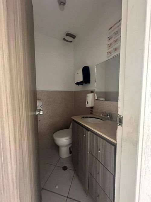 Bodega en arriendo en Las Lomitas, Sabaneta, 620 m² · foto 24 de 24