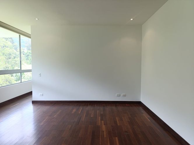 Apartamento de 3 alcobas en venta en El Poblado, Medellín, 236 m² · foto 8 de 18