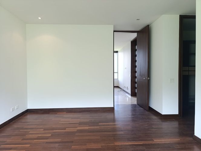 Apartamento de 3 alcobas en venta en El Poblado, Medellín, 236 m² · foto 10 de 18