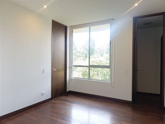 Apartamento de 3 alcobas en venta en El Poblado, Medellín, 236 m² · foto 14 de 18