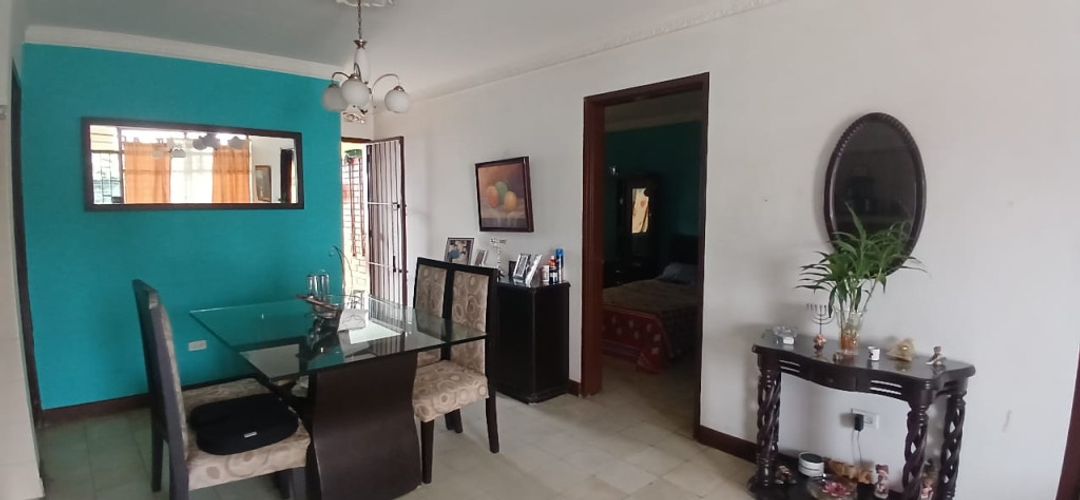 Casa de 8 alcobas en venta en Colseguros Andes, Cali, 244 m² · foto 10 de 24