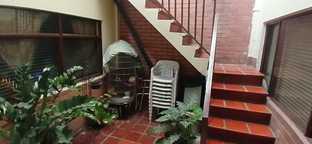Casa de 8 alcobas en venta en Colseguros Andes, Cali, 244 m² · foto 11 de 24