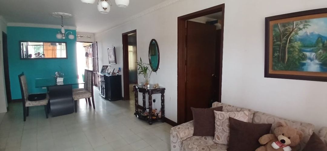 Casa de 8 alcobas en venta en Colseguros Andes, Cali, 244 m² · foto 16 de 24