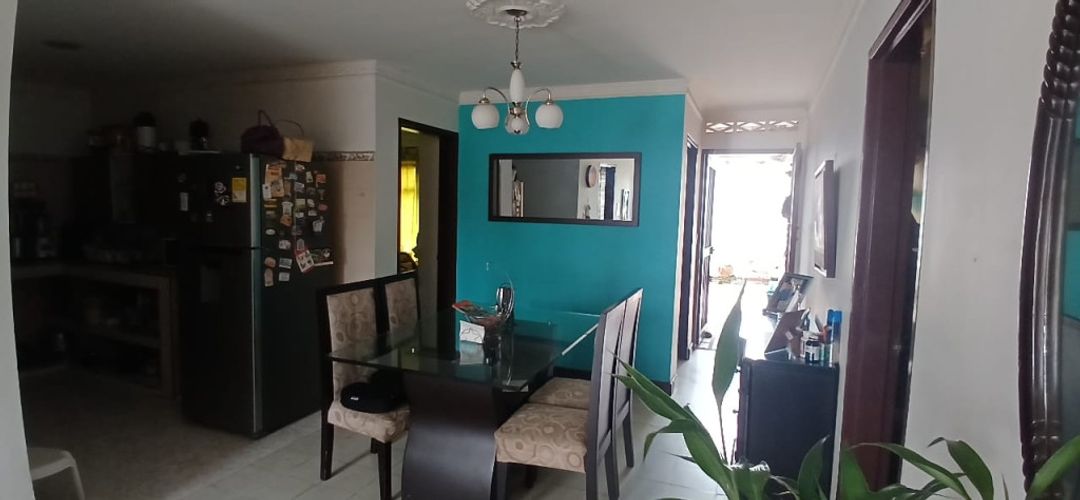 Casa de 8 alcobas en venta en Colseguros Andes, Cali, 244 m² · foto 19 de 24