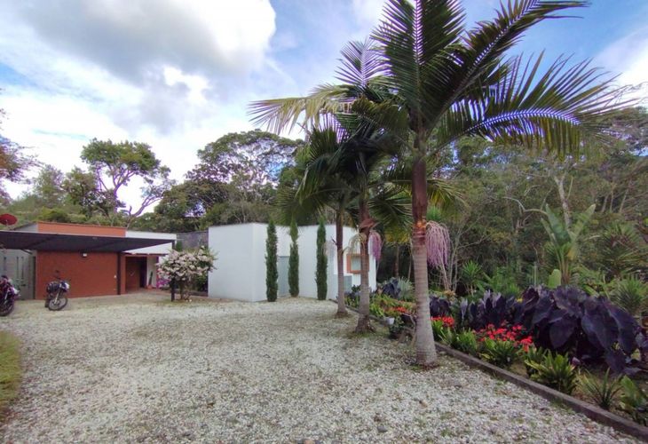Finca en venta en El Tambo, La Ceja, 320 m² · foto 2 de 24
