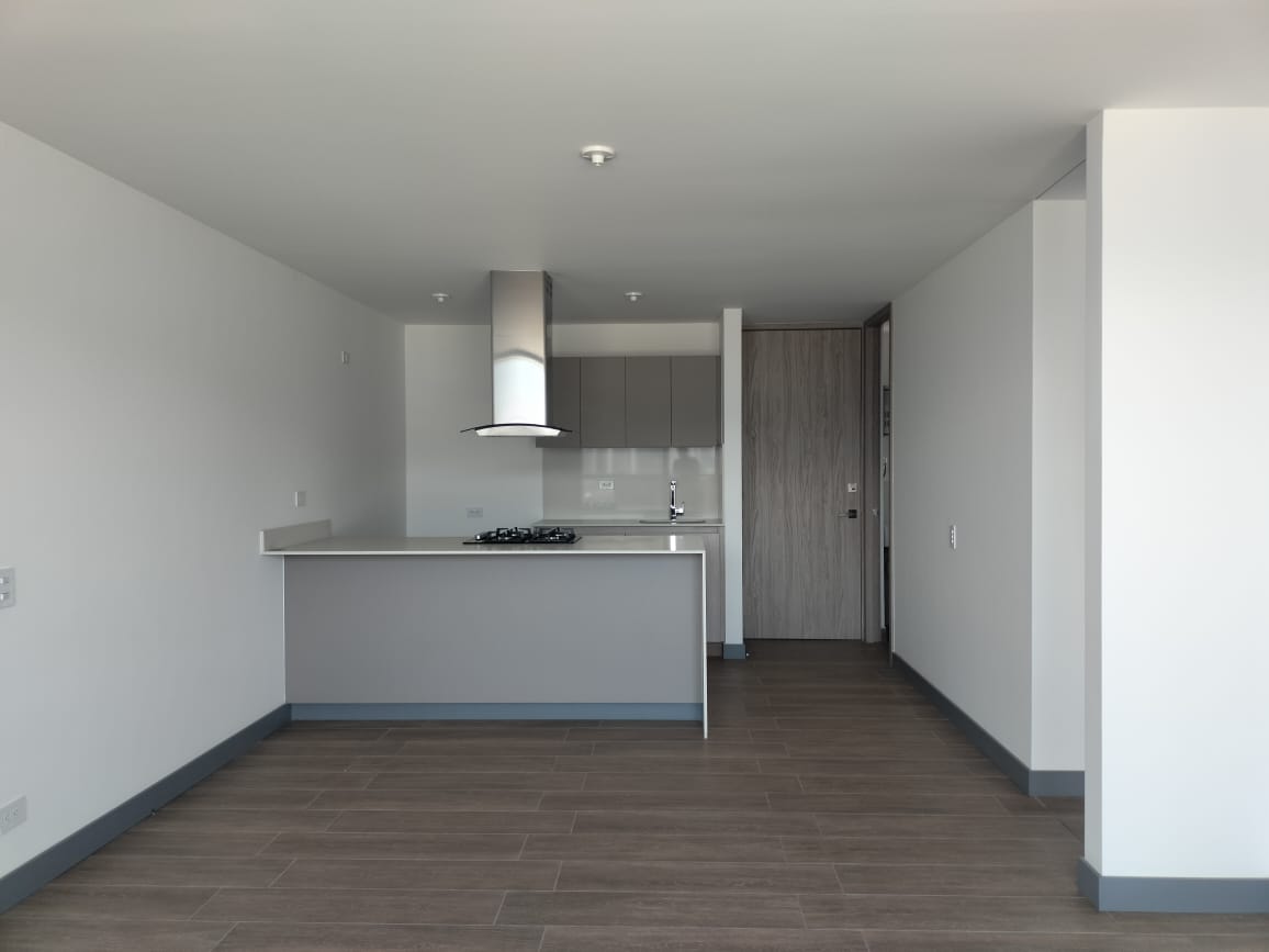 Apartamento en venta en Loma Del Chocho, Envigado · foto 2 de 17
