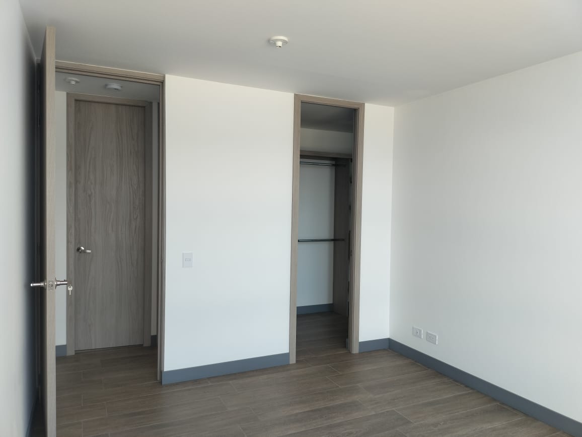 Apartamento en venta en Loma Del Chocho, Envigado · foto 9 de 17