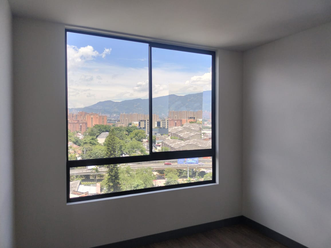 Apartamento en venta en Loma Del Chocho, Envigado · foto 15 de 17