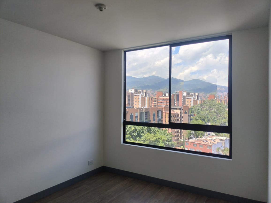 Apartamento en venta en Loma Del Chocho, Envigado · foto 14 de 17
