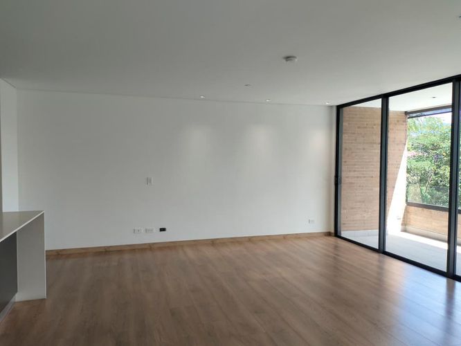 Apartamento de 2 alcobas en arriendo en Vía Las Palmas, Medellín, 113 m² · foto 3 de 19