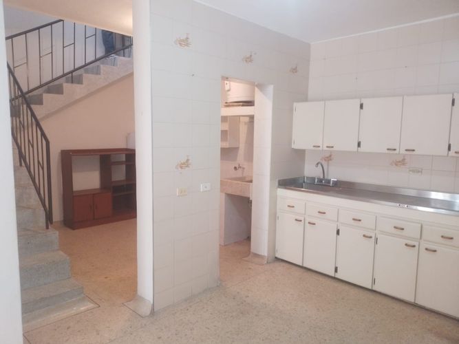 Casa de 4 alcobas en venta en Camino Verde, Envigado, 260 m² · foto 2 de 15