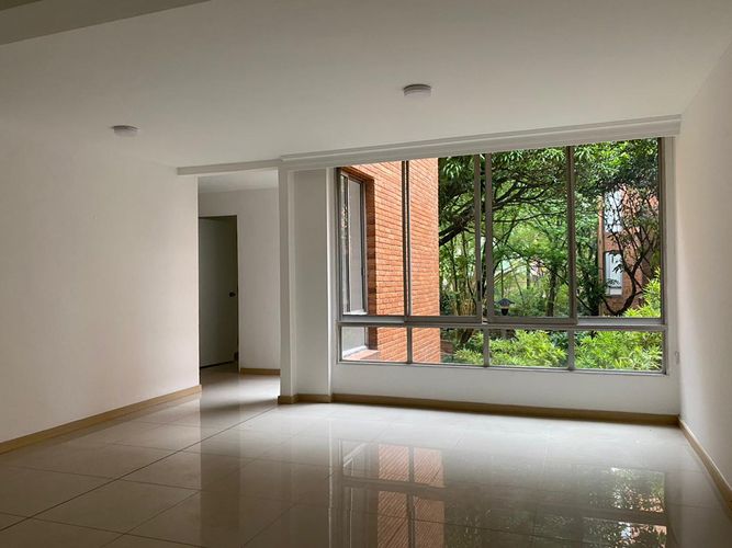 Apartamento de 4 alcobas en venta en El Poblado, Medellín, 162 m² · foto 2 de 20