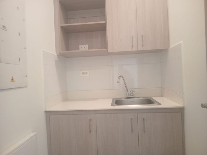 Oficina en arriendo en El Poblado, Medellín, 55 m² · foto 6 de 7