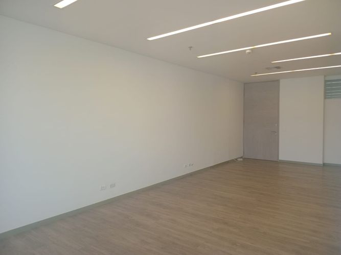 Oficina en arriendo en El Poblado, Medellín, 55 m² · foto 7 de 7