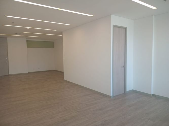 Oficina en arriendo en El Poblado, Medellín, 55 m² · foto 3 de 7