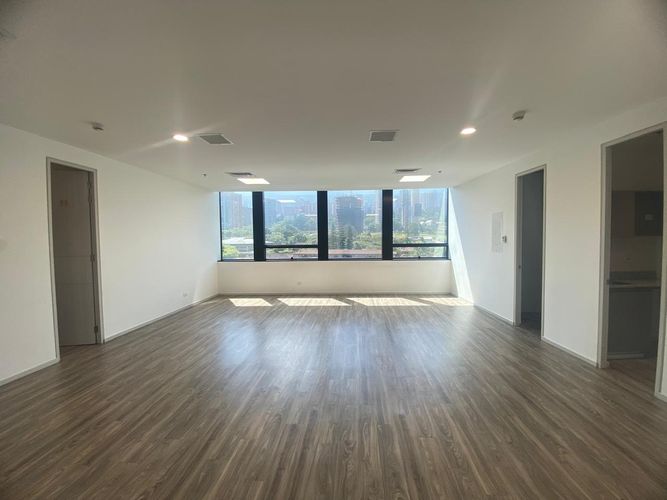 Oficina en arriendo en El Poblado, Medellín, 61 m² · foto 7 de 18