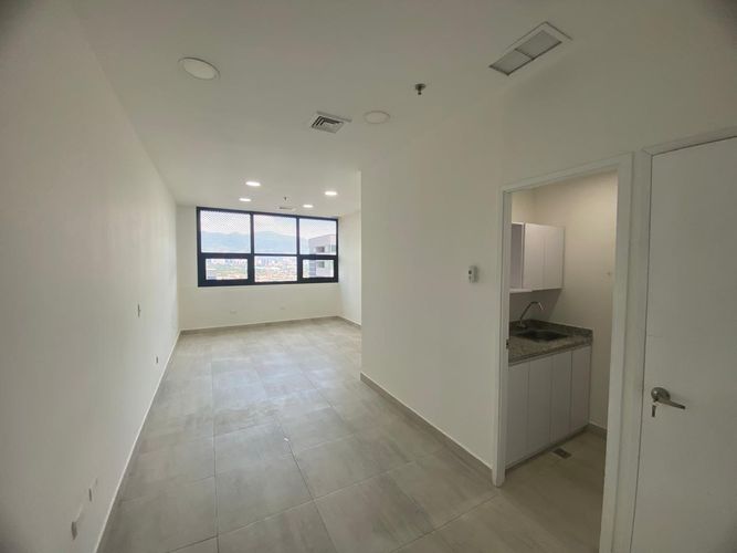 Oficina en arriendo en El Poblado, Medellín, 34 m² · foto 3 de 16
