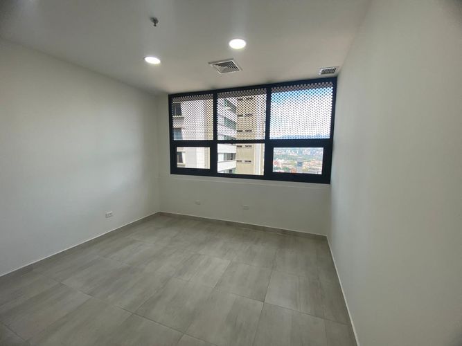 Oficina en arriendo en El Poblado, Medellín, 34 m² · foto 14 de 16