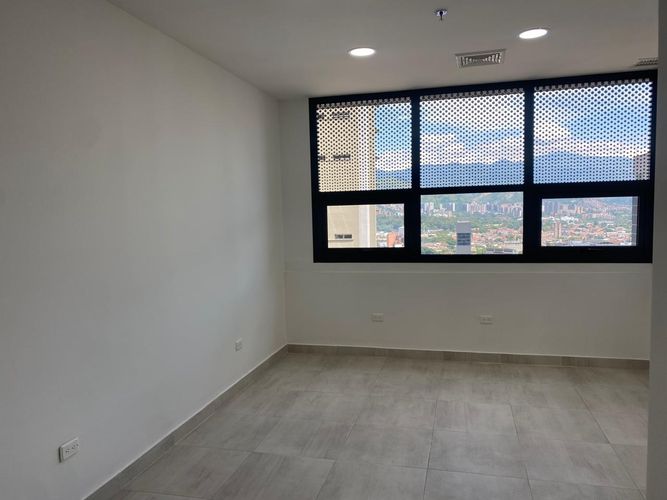 Oficina en arriendo en El Poblado, Medellín, 34 m² · foto 11 de 16
