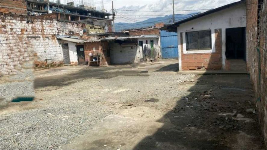 Local en arriendo en Naranjal, Medellín, 340 m² · foto 2 de 6