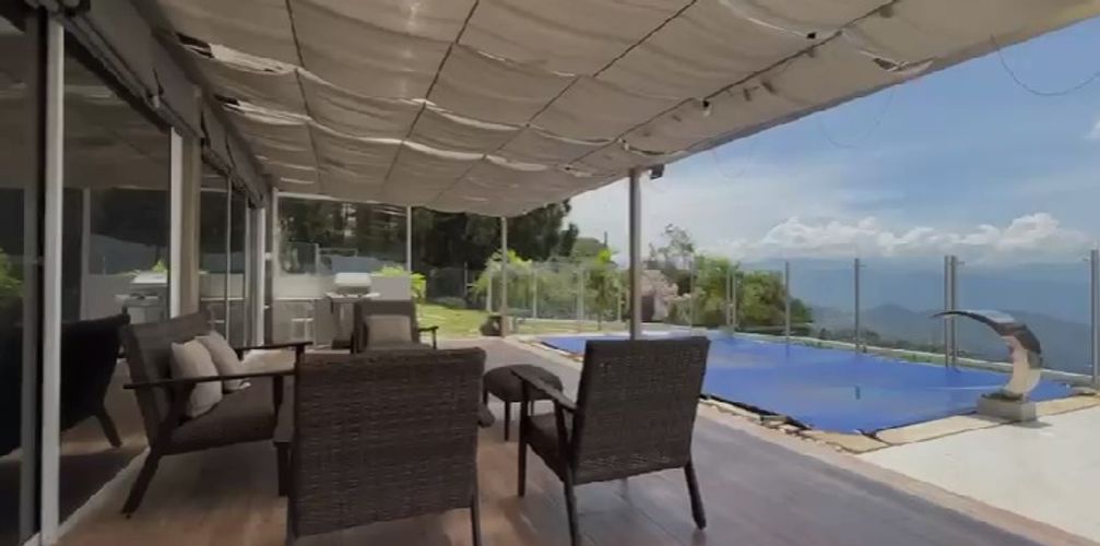 Casa de 4 alcobas en venta en Mesa De Los Santos, Piedecuesta, 220 m² · foto 6 de 8