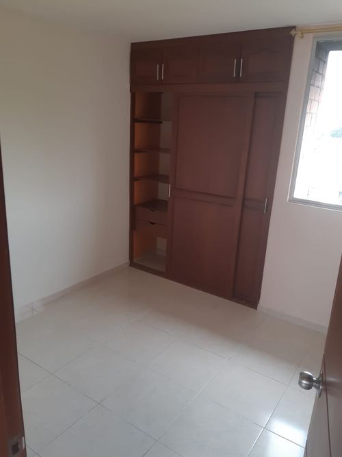 Apartamento de 3 alcobas en venta en Torres De Confandi, Cali, 52 m² · foto 13 de 24