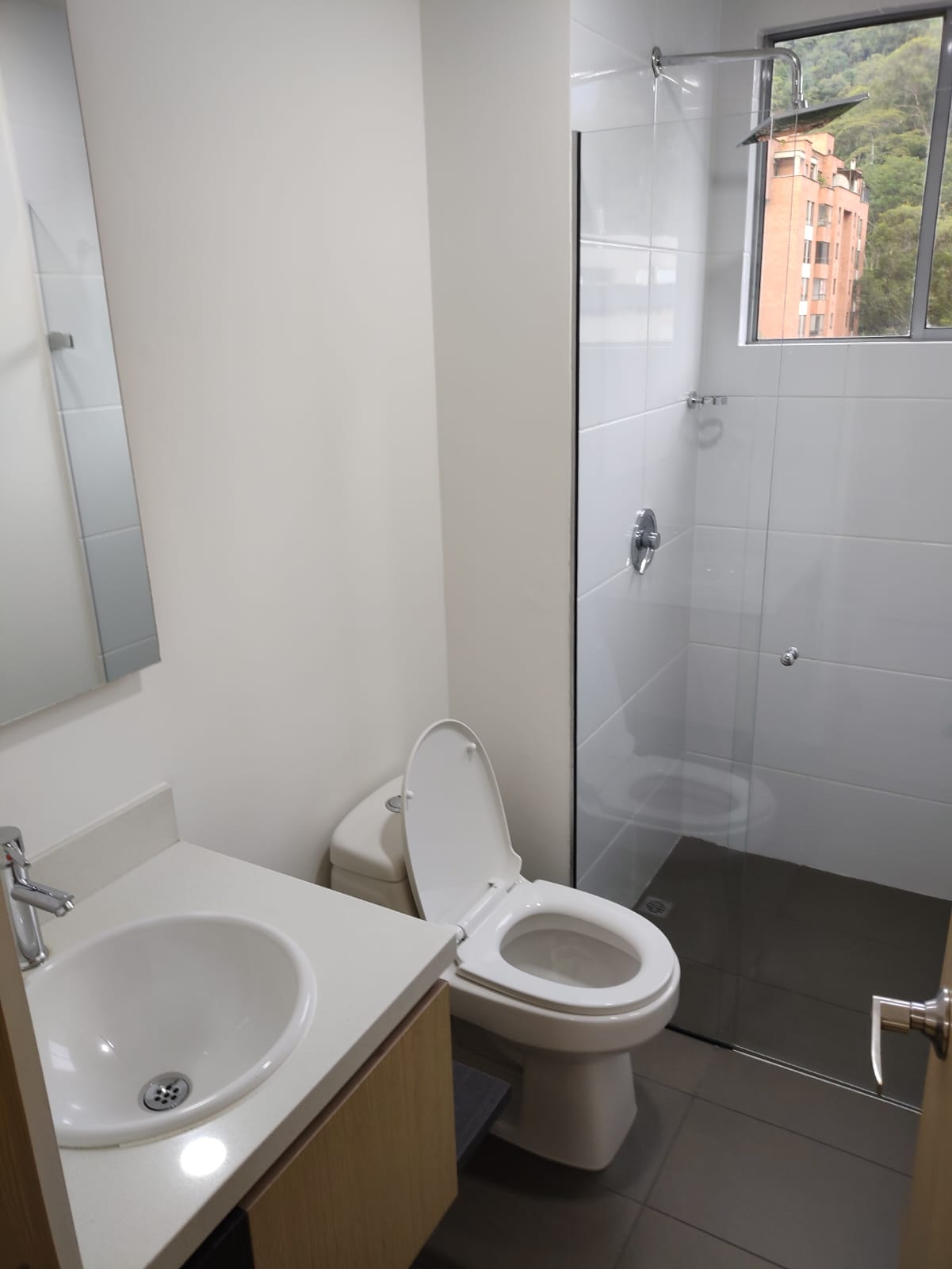 Apartamento en arriendo en Castropol, Medellín · foto 8 de 14