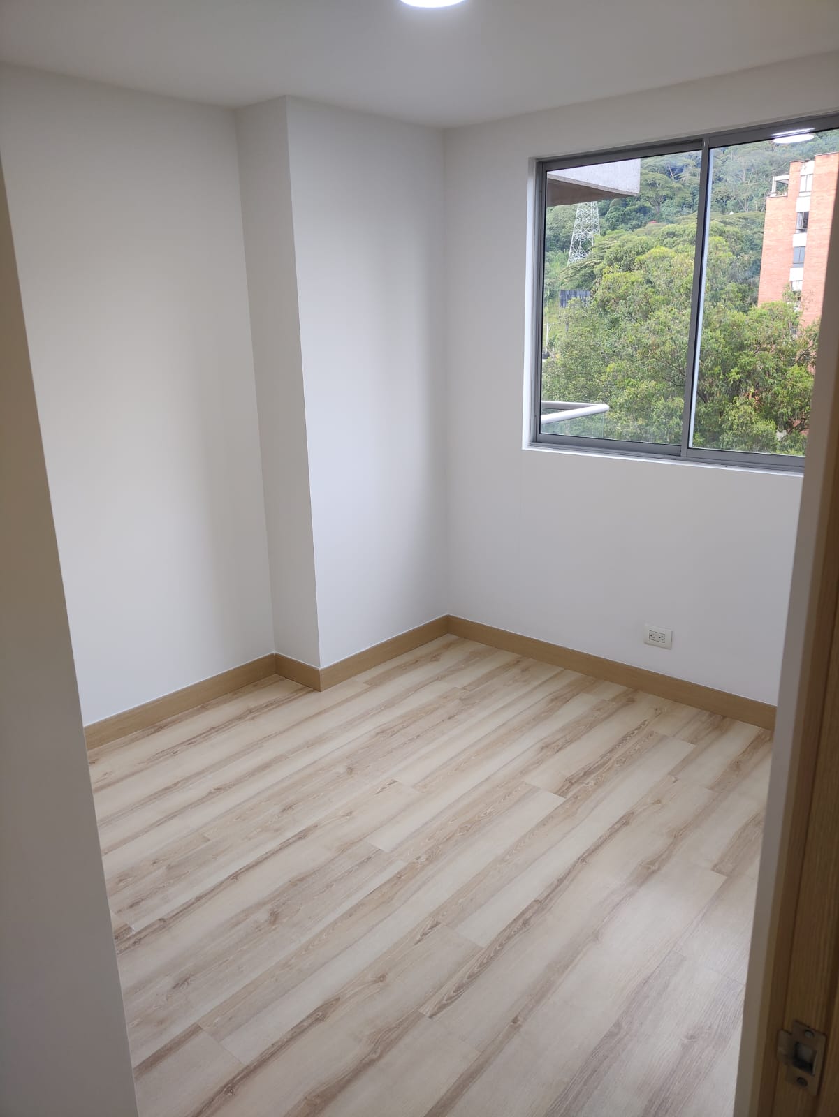 Apartamento en arriendo en Castropol, Medellín · foto 13 de 14