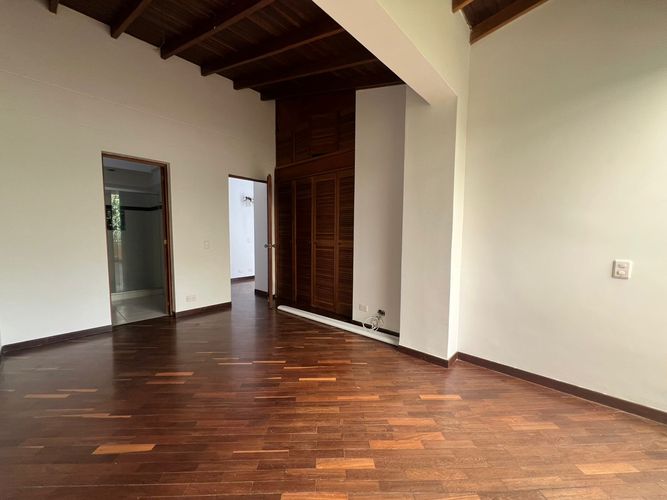 Casa de 3 alcobas en venta en La Pradera, Envigado, 230 m² · foto 10 de 19