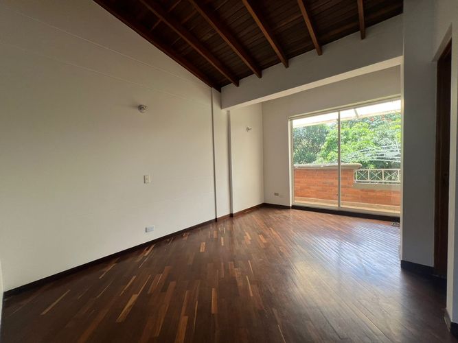 Casa de 3 alcobas en venta en La Pradera, Envigado, 230 m² · foto 11 de 19