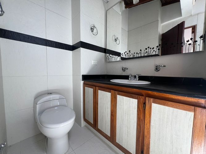 Casa de 3 alcobas en venta en La Pradera, Envigado, 230 m² · foto 17 de 19