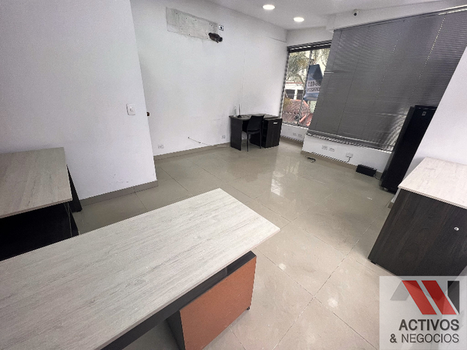 Oficina en venta en La Castellana, Medellín, 137 m² · foto 5 de 24