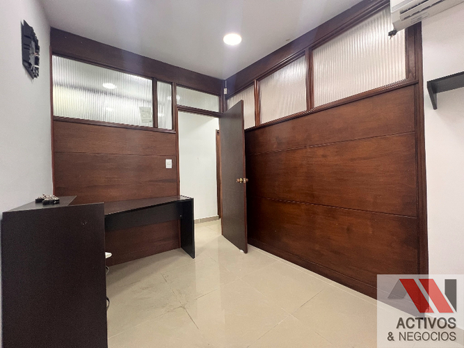 Oficina en venta en La Castellana, Medellín, 137 m² · foto 8 de 24
