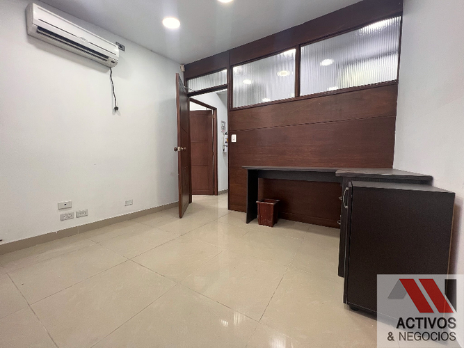Oficina en venta en La Castellana, Medellín, 137 m² · foto 9 de 24