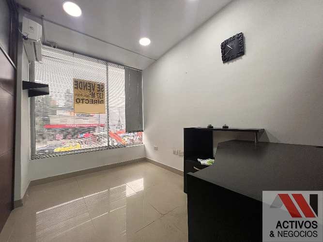 Oficina en venta en La Castellana, Medellín, 137 m² · foto 13 de 24
