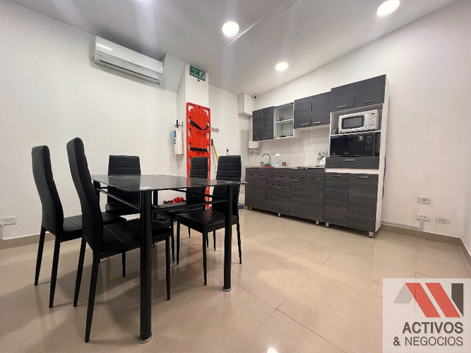 Oficina en venta en La Castellana, Medellín, 137 m² · foto 18 de 24