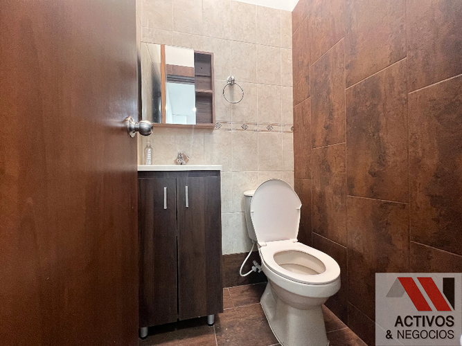 Oficina en venta en La Castellana, Medellín, 137 m² · foto 22 de 24