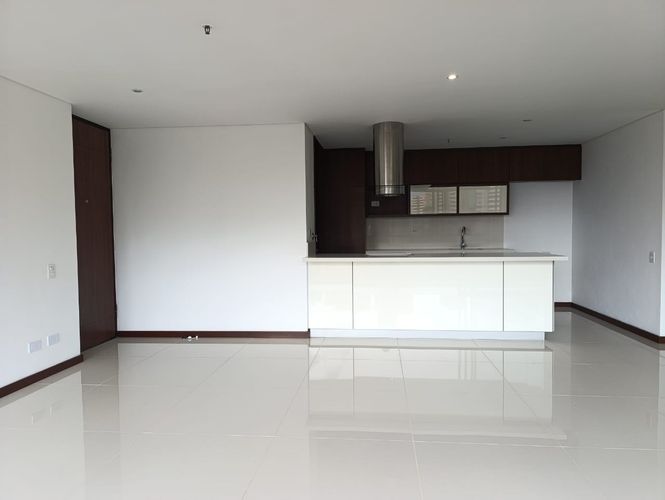 Apartamento de 2 alcobas en arriendo en El Tesoro, Medellín, 110 m² · foto 2 de 19