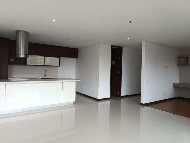 Apartamento de 2 alcobas en arriendo en El Tesoro, Medellín, 110 m² · foto 3 de 19