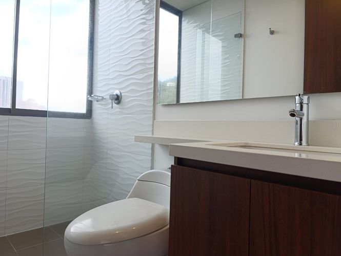 Apartamento de 2 alcobas en arriendo en El Tesoro, Medellín, 110 m² · foto 16 de 19